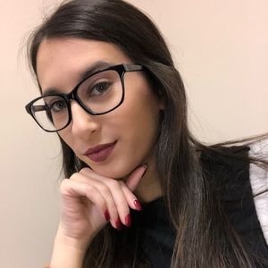 Meet your Posher, Christina